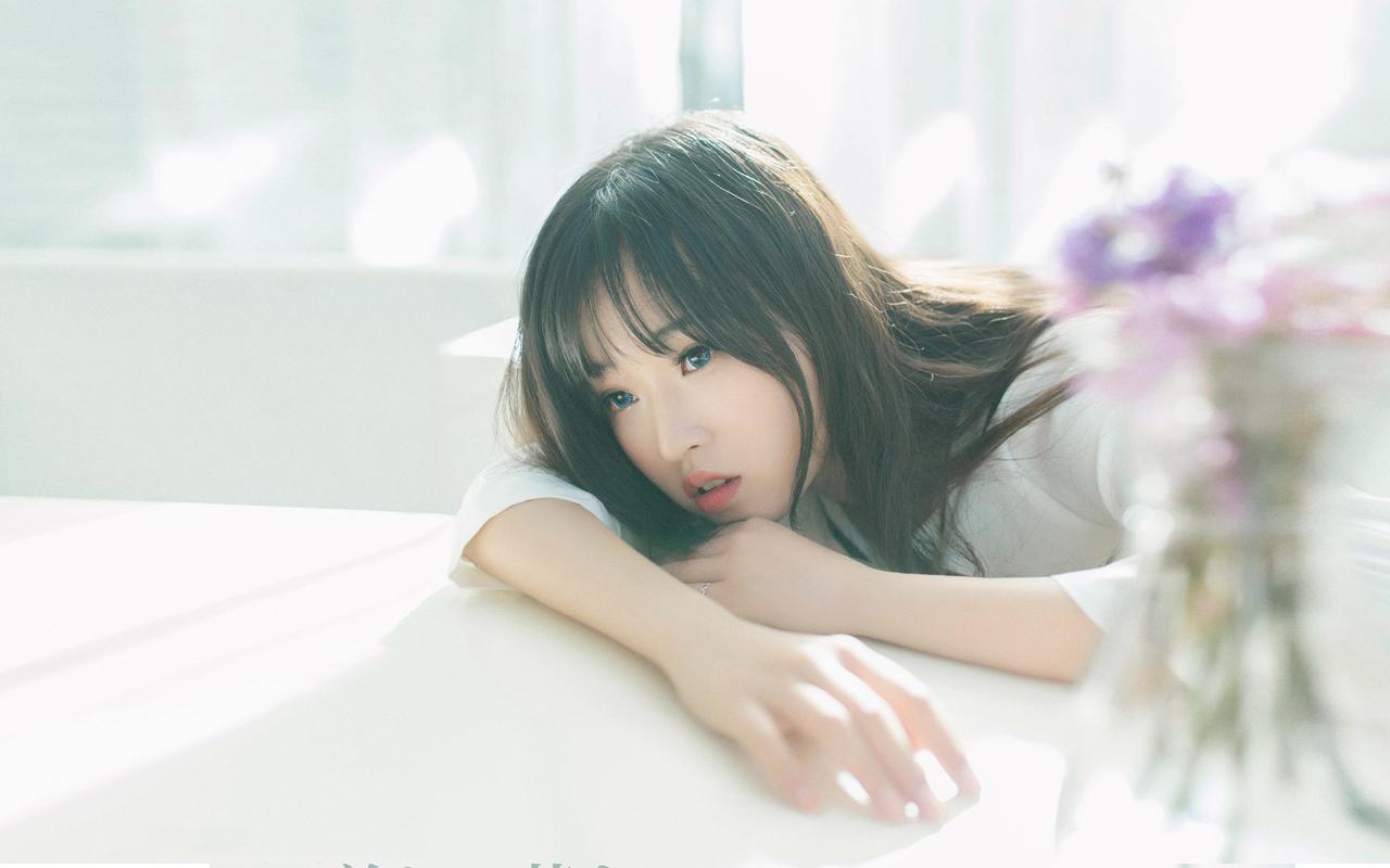 周剑大使接受斐济《今日》杂志书面专访